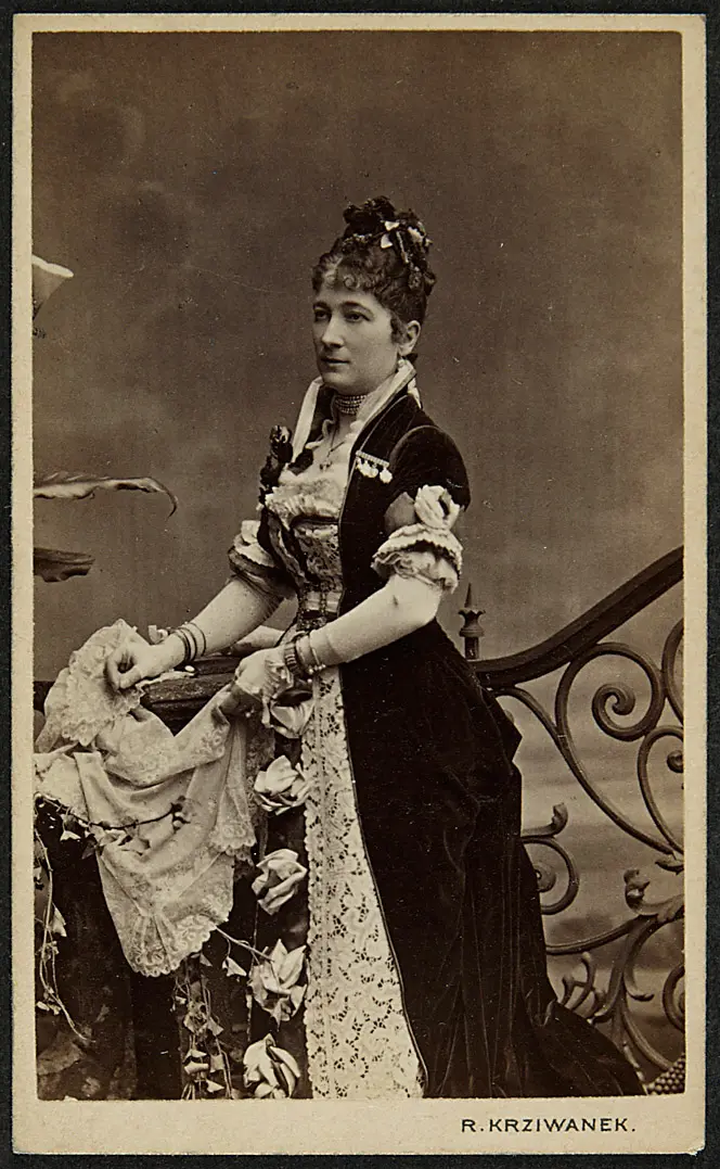 Charlotte Wolter