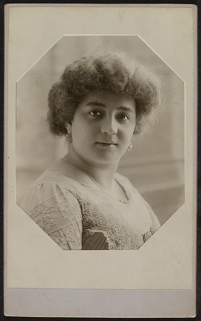 Paula Teloni