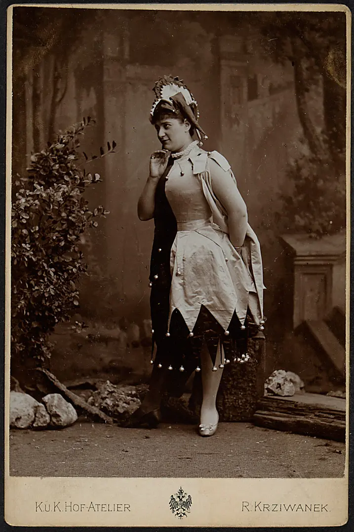 Bertha Stein, Verweis auf Stücktitel: Der Hofnarr