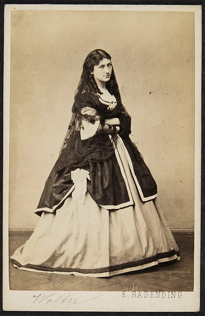 Charlotte Wolter