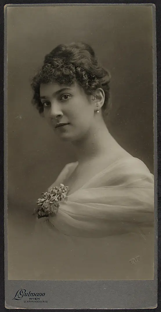 Lotte Schöne