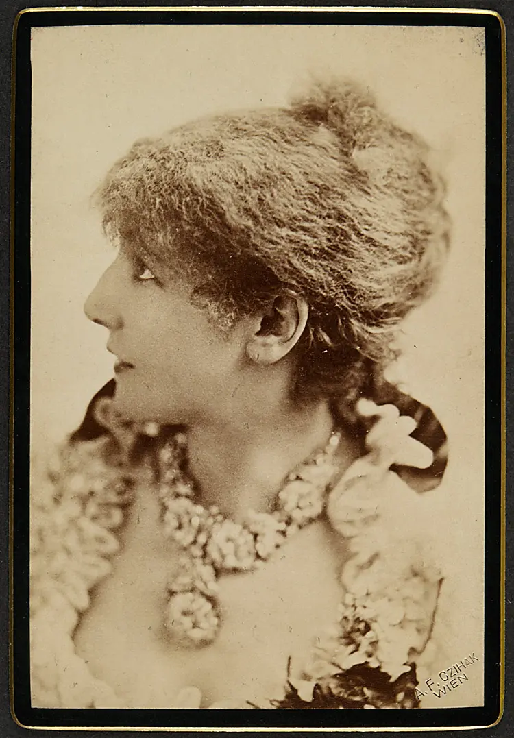 Sarah Bernhardt