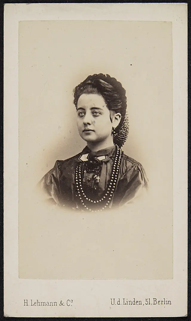 Pauline Lucca