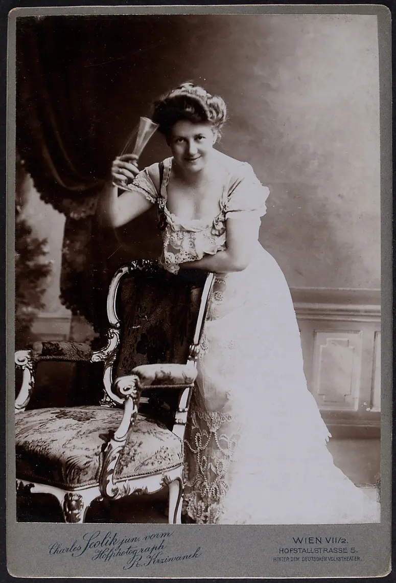 Dora Eibenschütz-Keplinger, Verweis auf Stücktitel: Die Fledermaus