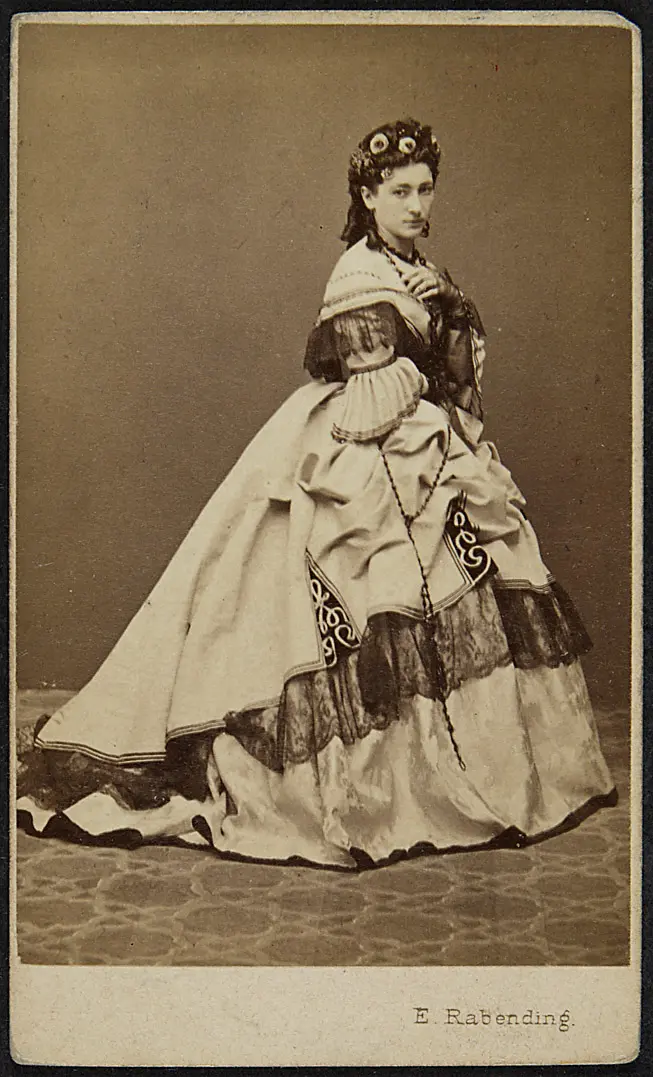 Charlotte Wolter