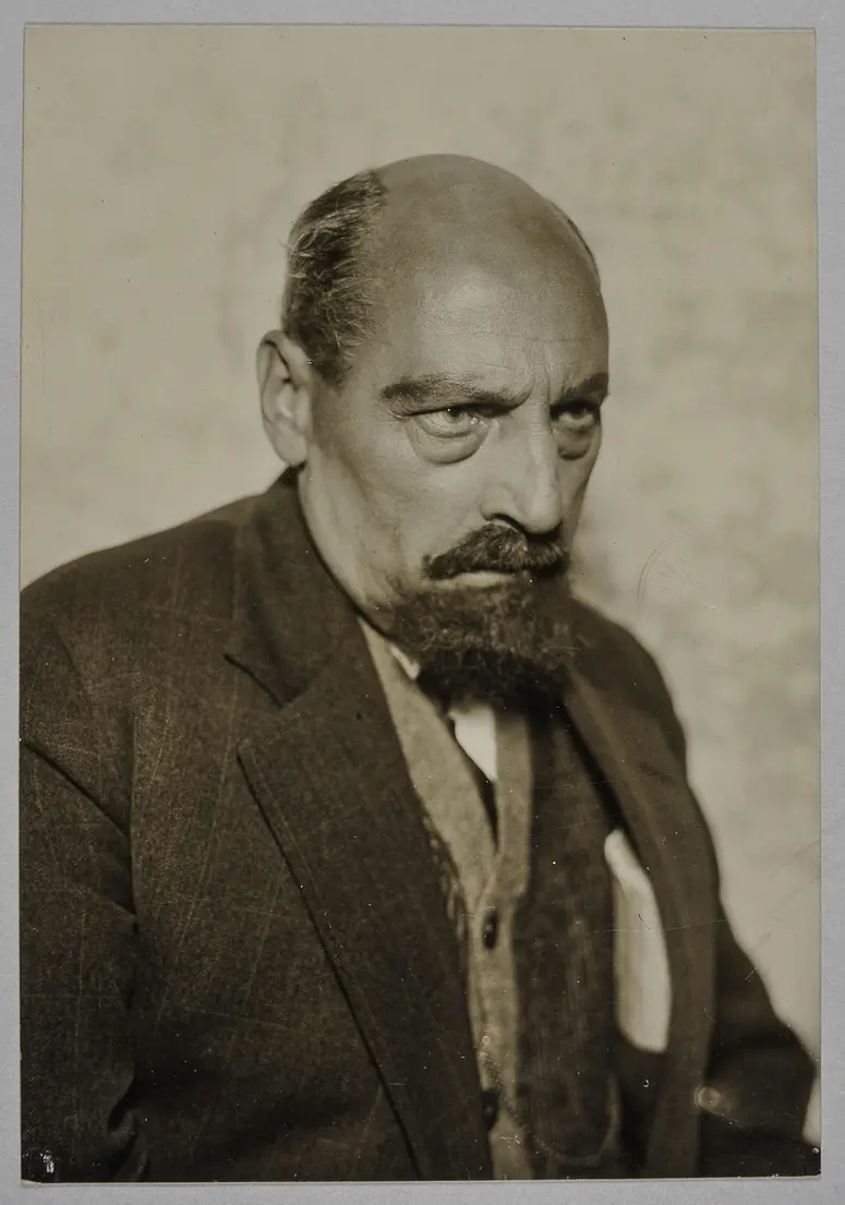 Eduard Rothauser, Verweis auf Stücktitel: Lenin. Die Tragödie einer Revolution.