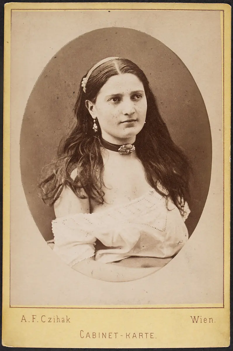 Marie Tiefenbach