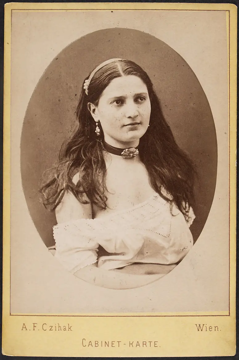 Marie Tiefenbach