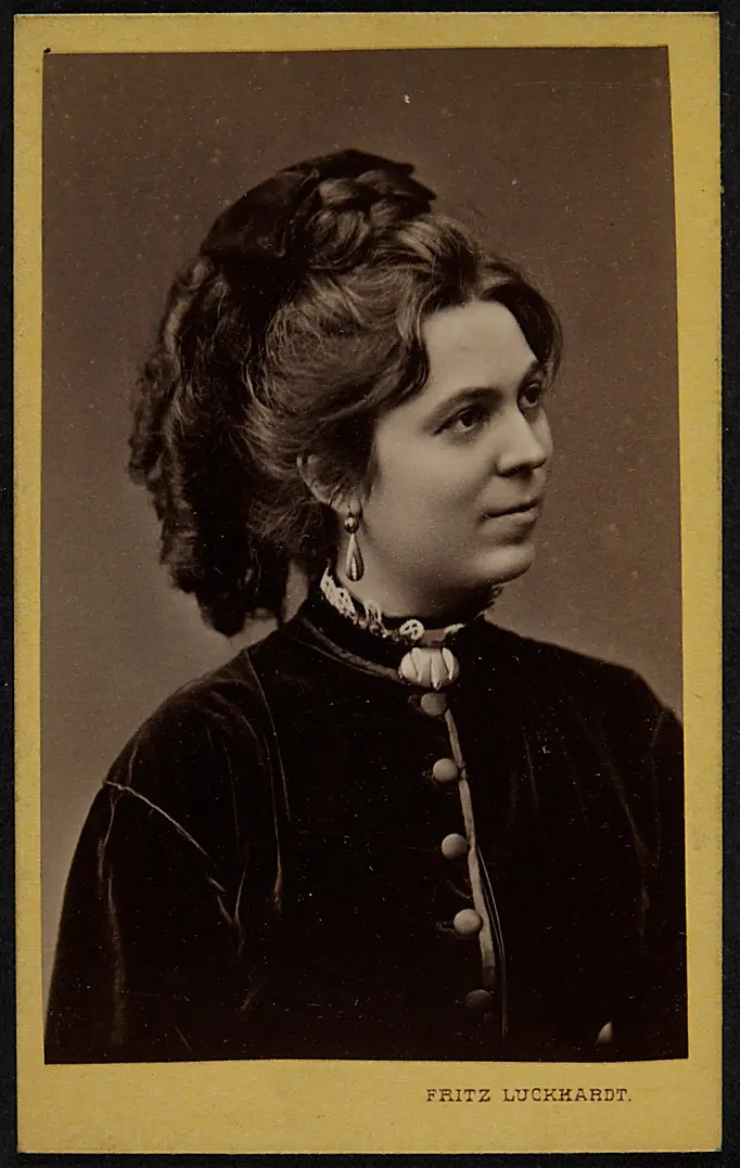 Marie Fichtner