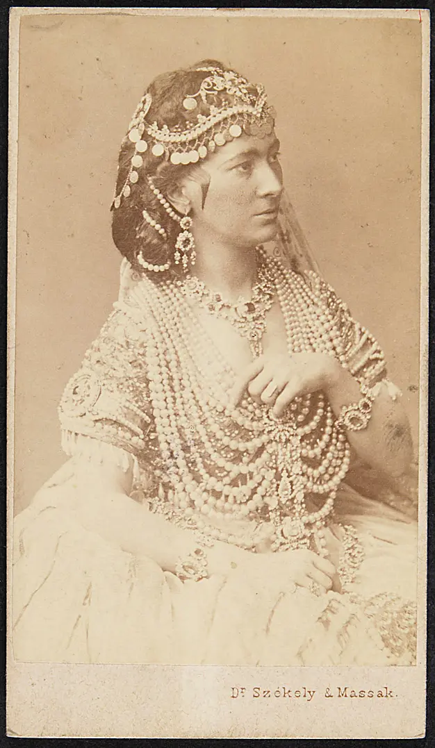 Charlotte Wolter