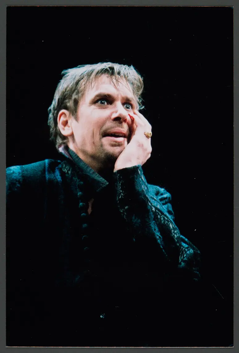 Michael Maertens, Verweis auf Stücktitel: Hamlet
