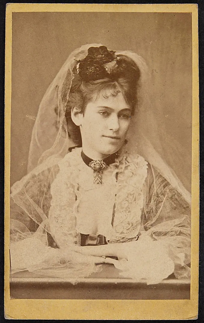 Irma Nittinger, Verweis auf Stücktitel: Die Fledermaus