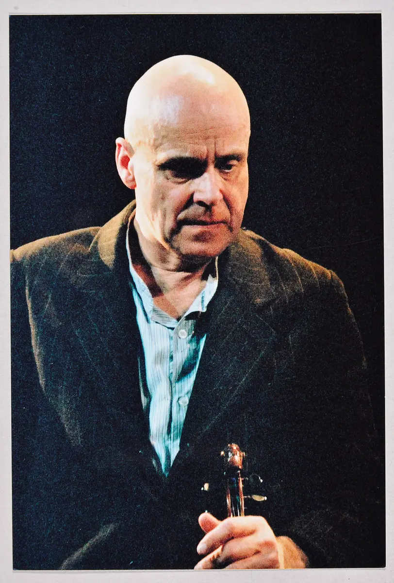 Toni Slama, Verweis auf Stücktitel: Ein Sommernachtstraum