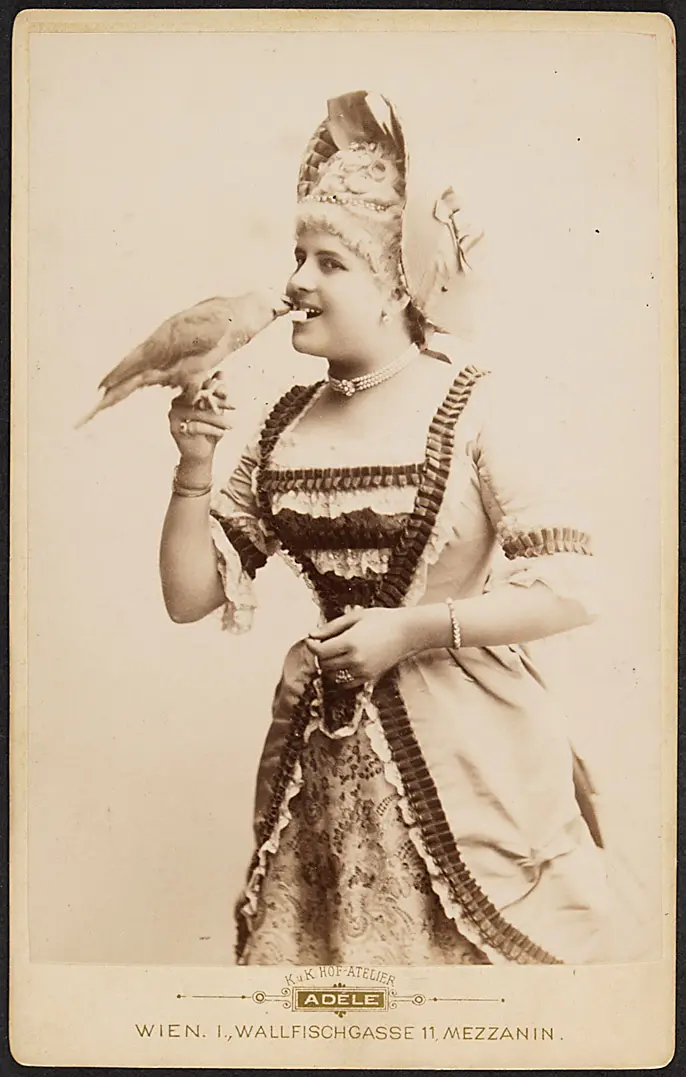 Marie Renard, Verweis auf Stücktitel: Manon