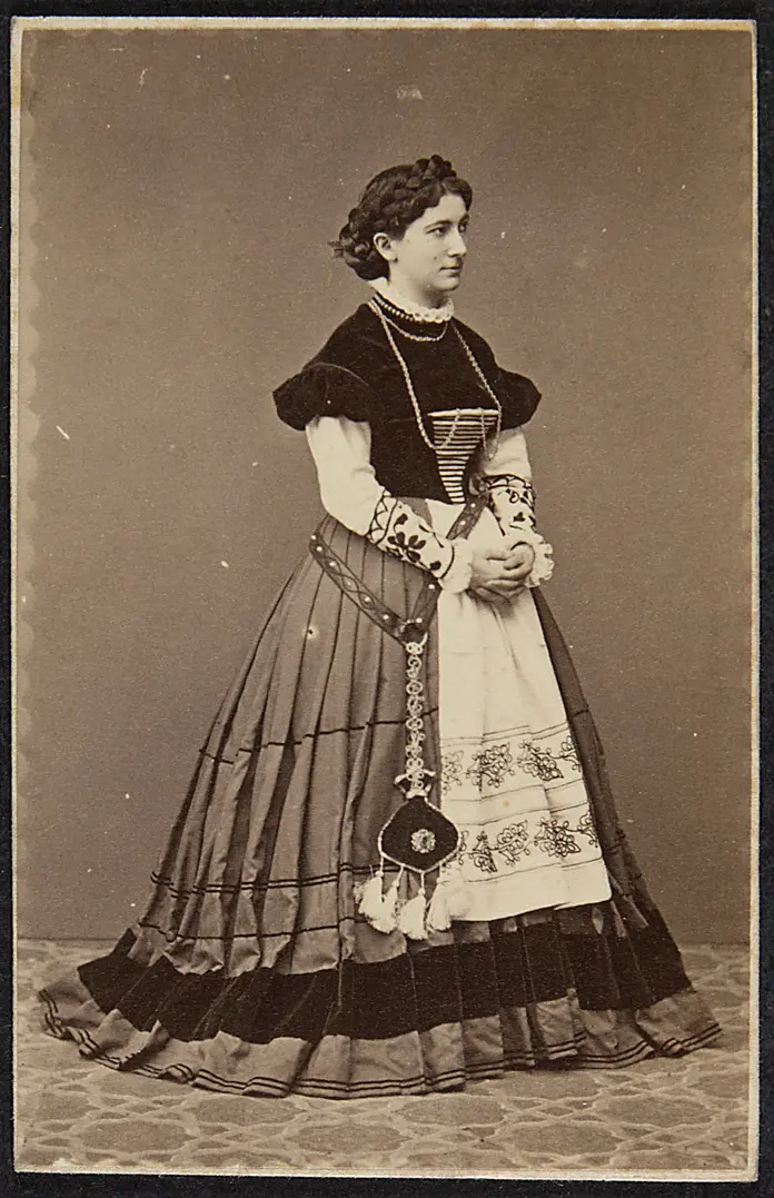 Charlotte Wolter