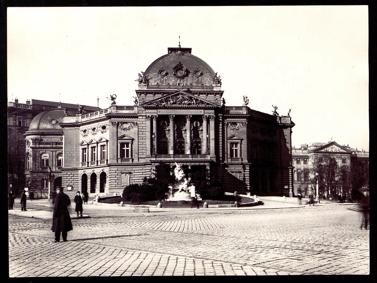Bau: Wien: Deutsches Volkstheater