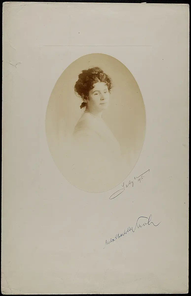 Mila Charlotte Kroh