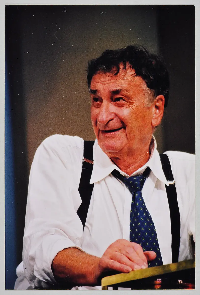 Gideon Singer, Verweis auf Stücktitel: Kanari