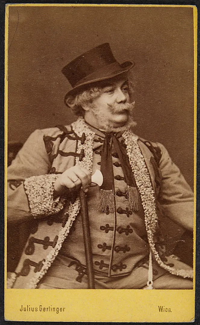 Jani Szika, Verweis auf Stücktitel: Drei Paar Schuhe