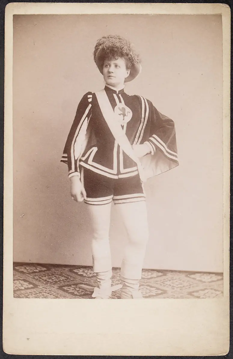 Antoinette Dell' Era