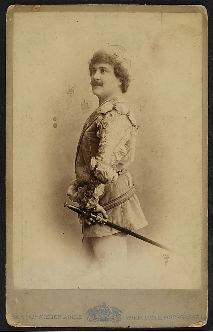 Franz Naval, Verweis auf Stücktitel: Romeo und Julia