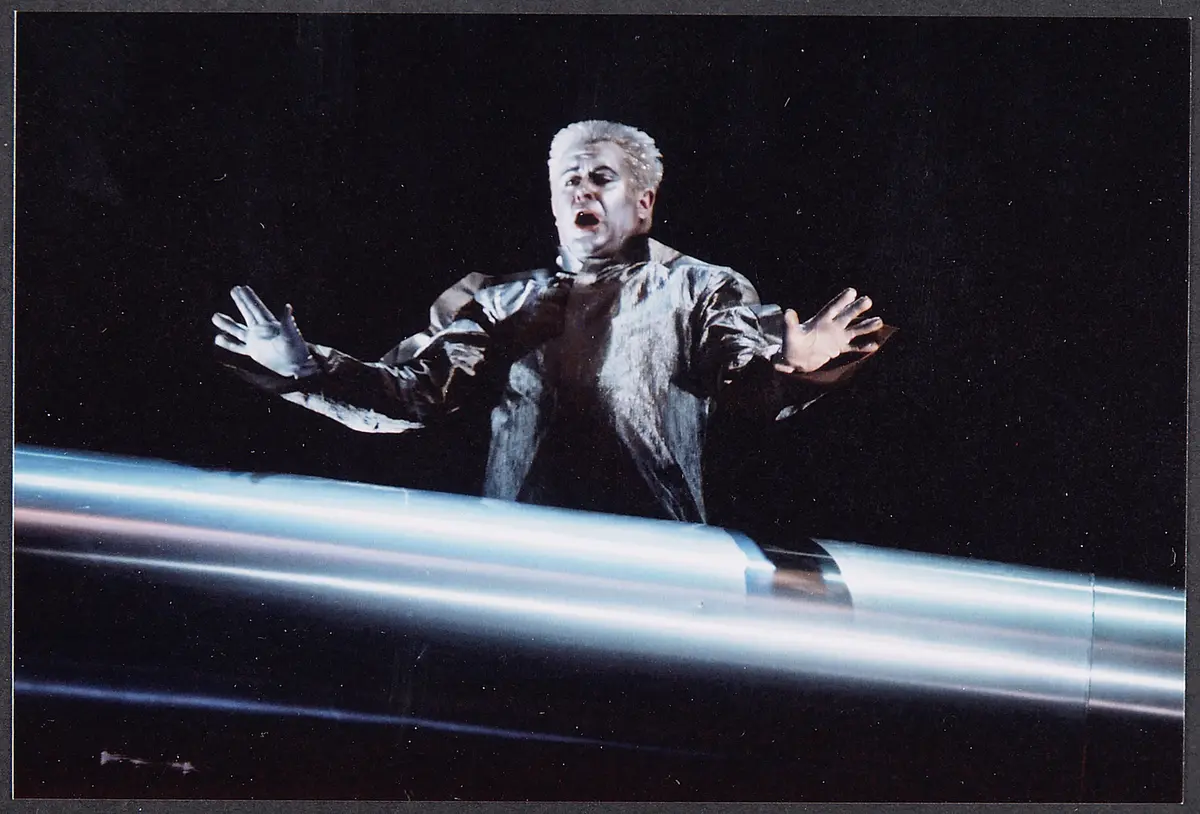 Franz Hawlata, Verweis auf Stücktitel: Die Jakobsleiter