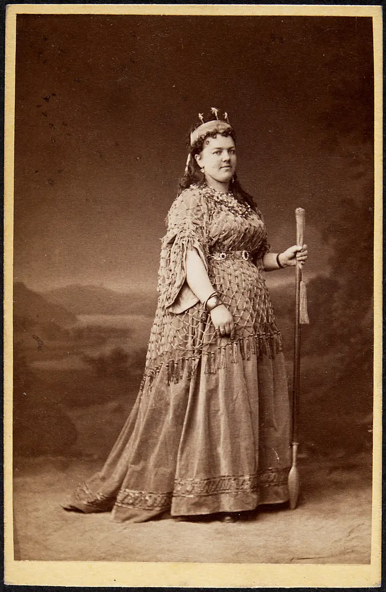 Susette Backes, Verweis auf Stücktitel: Die Zauberflöte