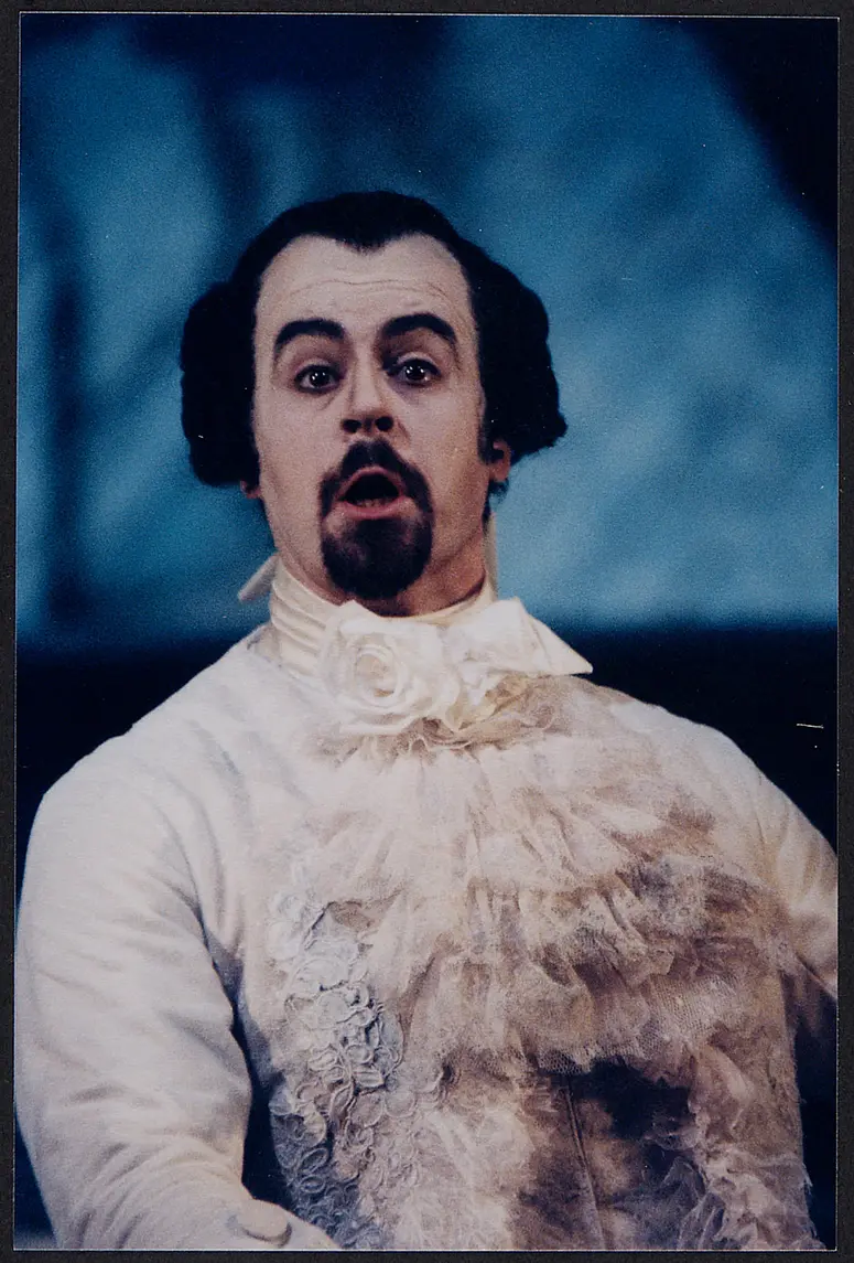 Carlos Alvarez