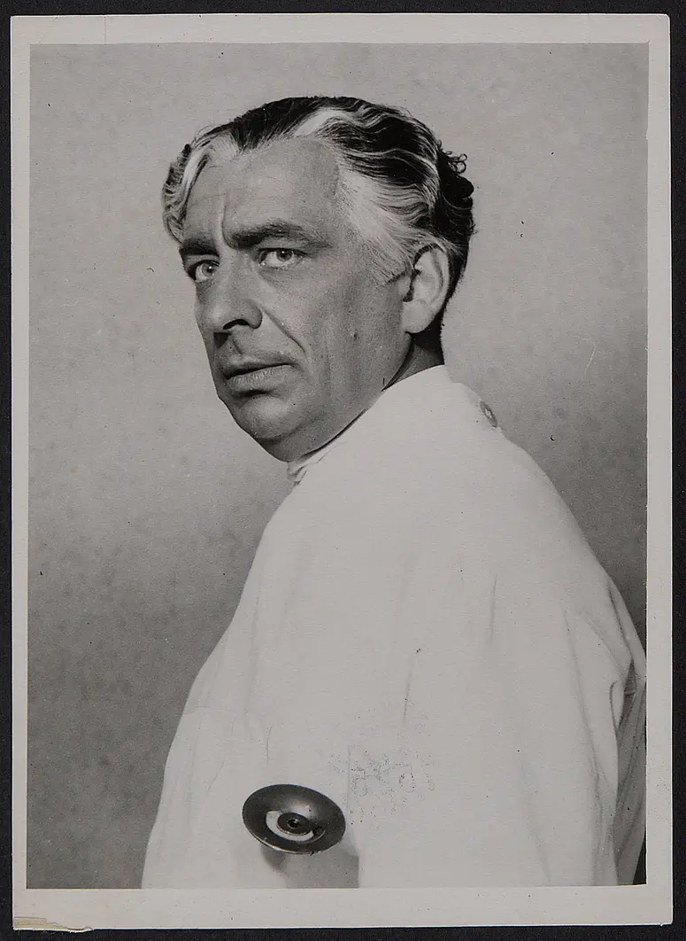 Curt Götz, Verweis auf Stücktitel: Dr. med. Hiob Prätorius