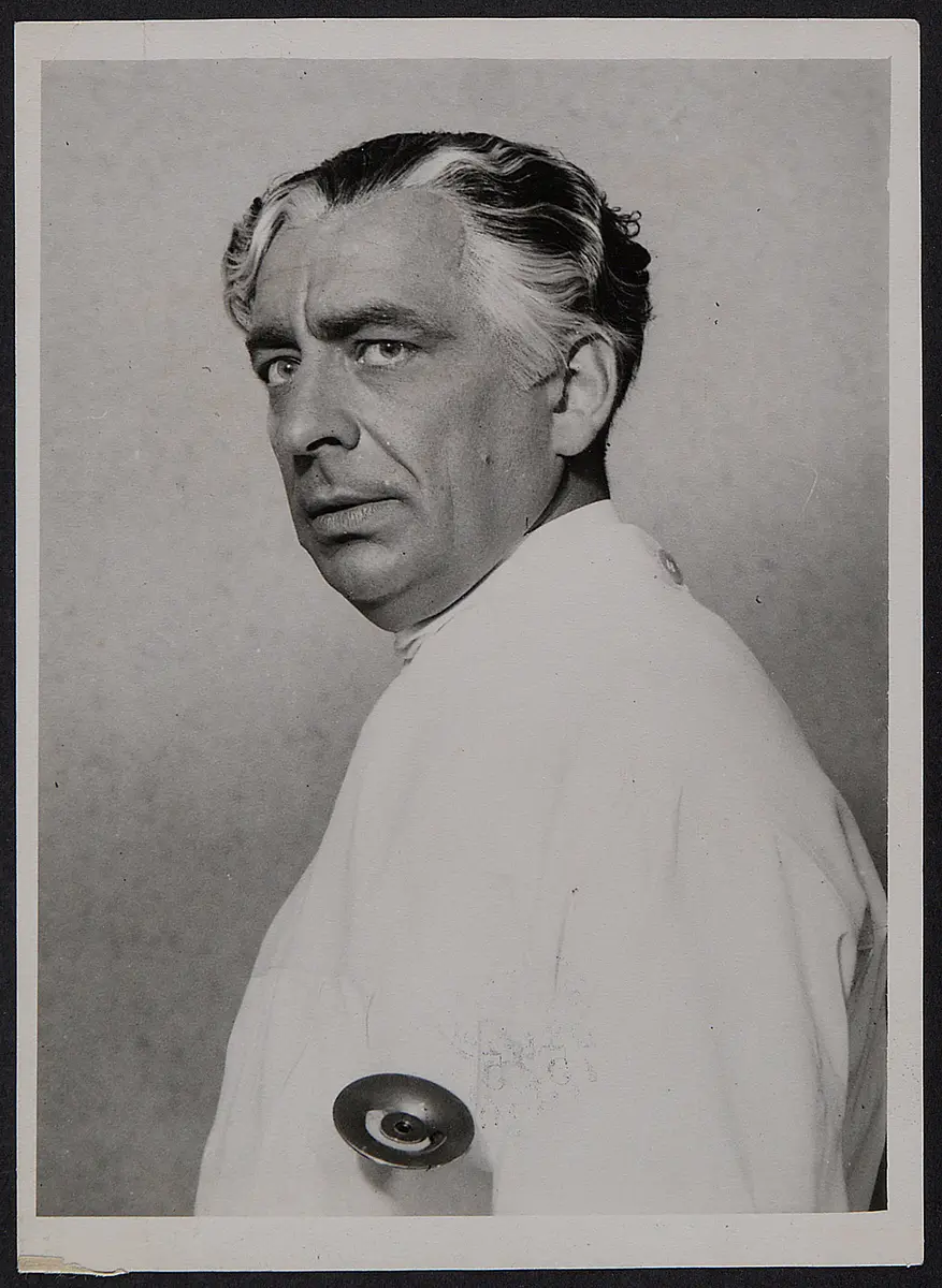 Curt Götz, Verweis auf Stücktitel: Dr. med. Hiob Prätorius