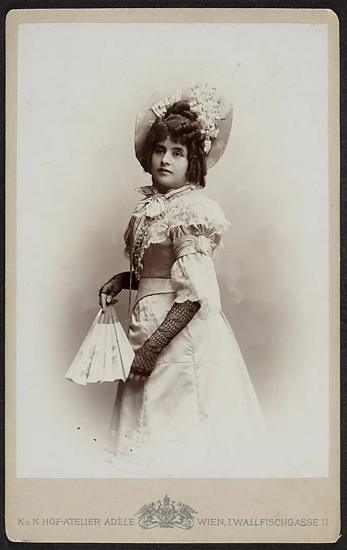 Marie Renard, Verweis auf Stücktitel: La Boheme