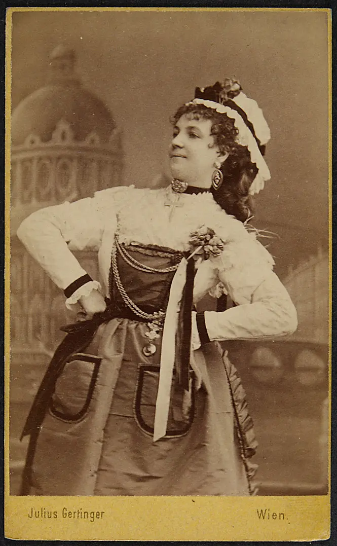 Johanna Blasel, Verweis auf Stücktitel: La fille de Madame Angot