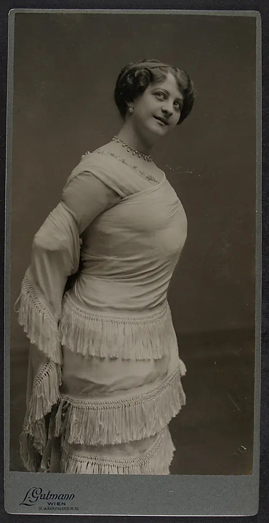 Vera Schwarz