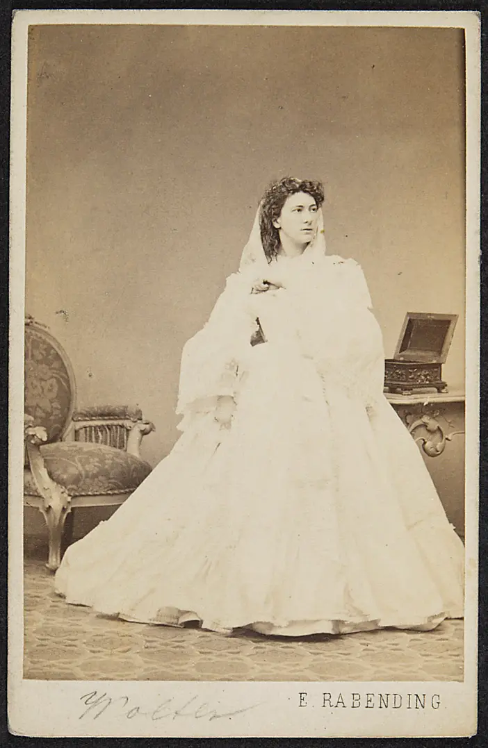 Charlotte Wolter