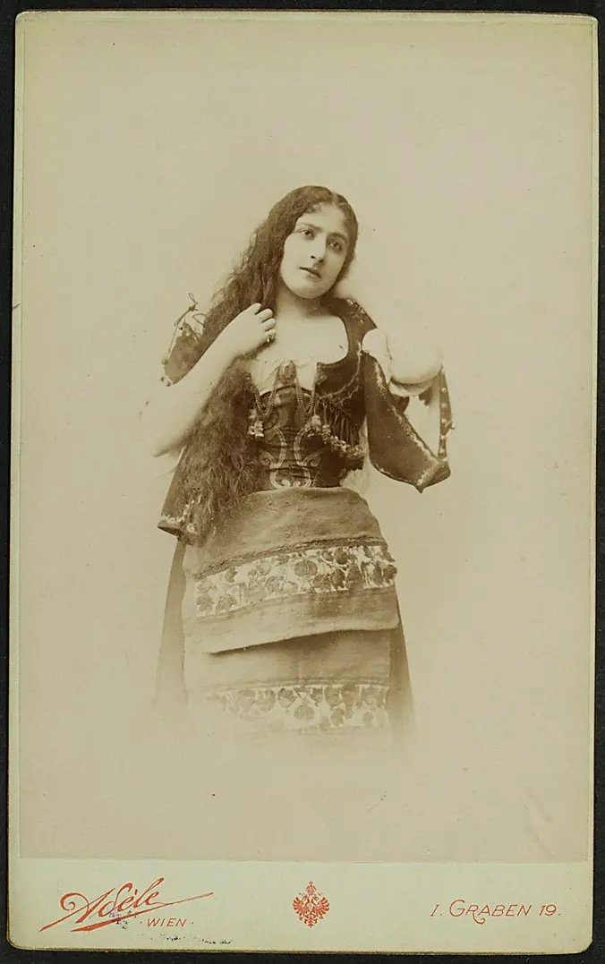 Sophie Hassan