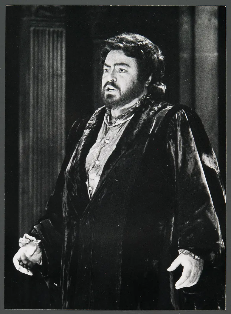 Luciano Pavarotti, Verweis auf Stücktitel: Un ballo in maschera
