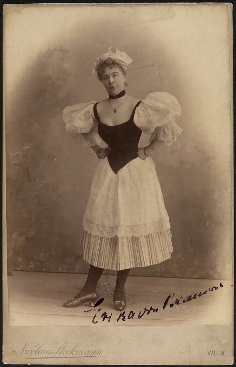 unbekannte Person (Erika von Brauval?)