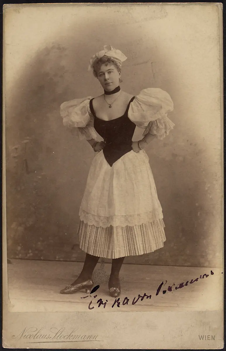 unbekannte Person (Erika von Brauval?)