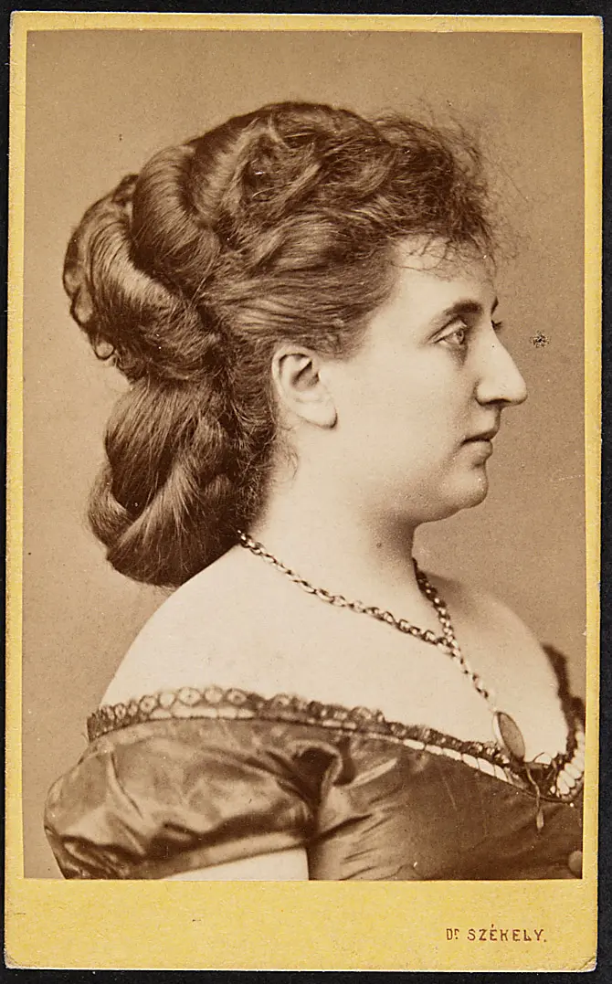 Amelie Charles
