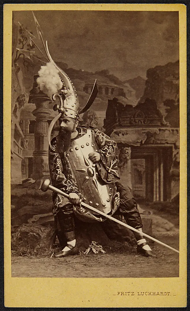 Gustav Romani, Verweis auf Stücktitel: Indigo