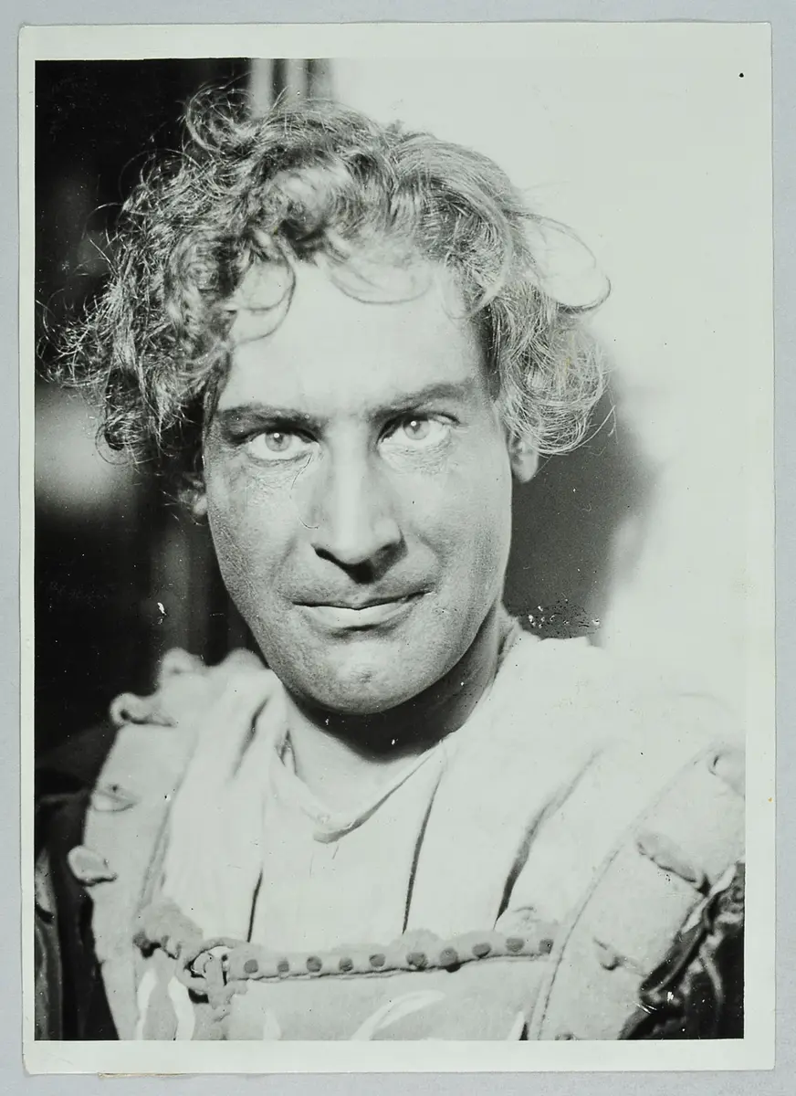 Erich Strömer, Verweis auf Stücktitel: Der Verrat von Novara