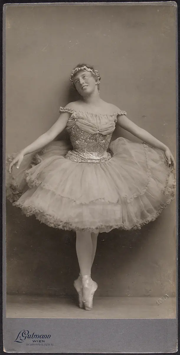 Adele Krausenecker