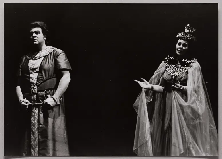 Plácido Domingo, Verweis auf Stücktitel: Aida