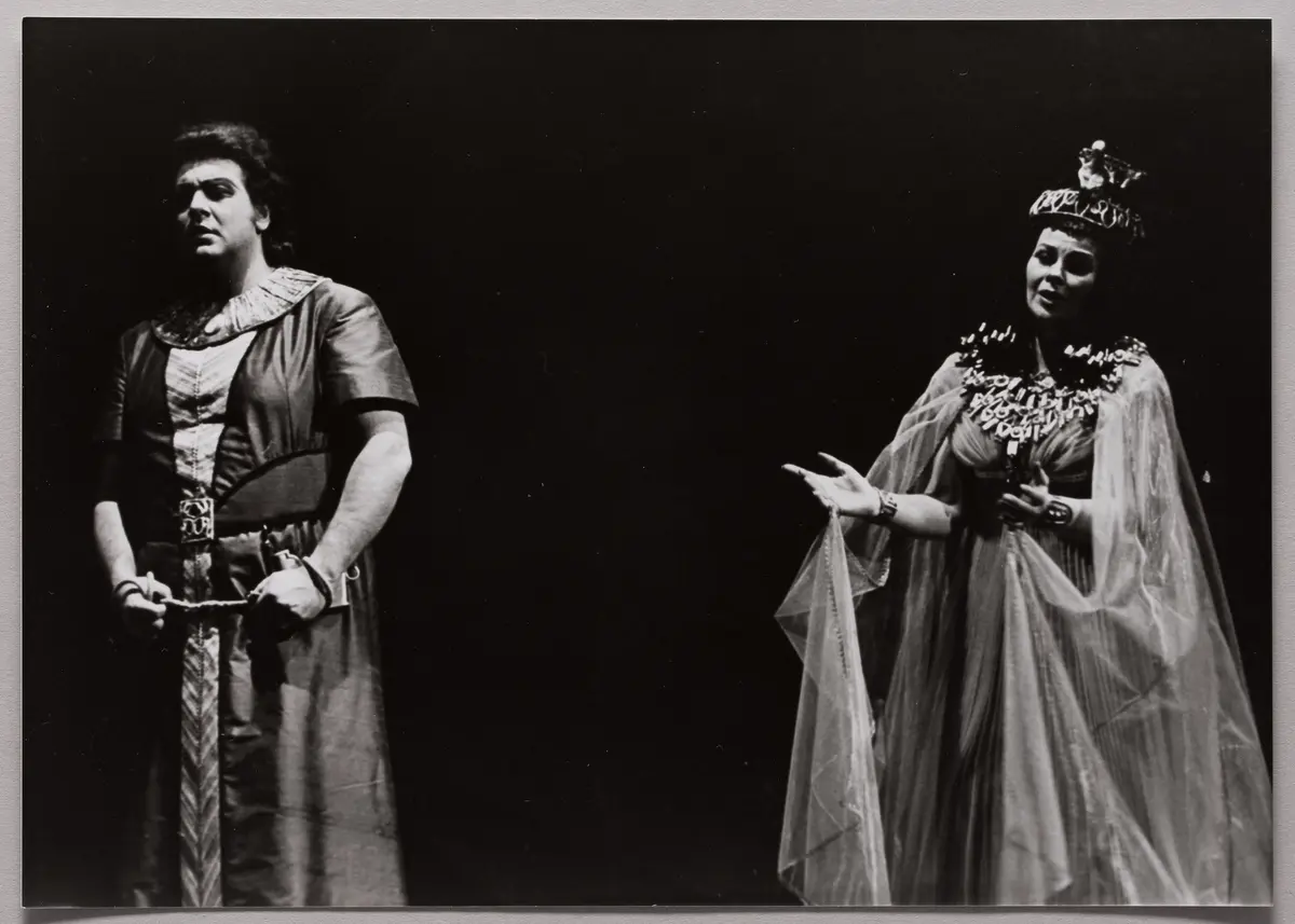 Plácido Domingo, Verweis auf Stücktitel: Aida