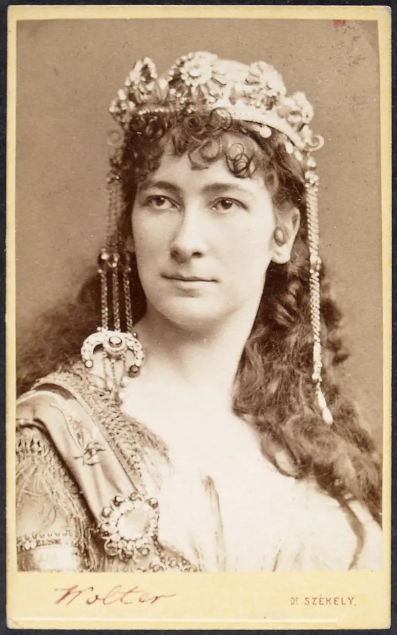 Charlotte Wolter