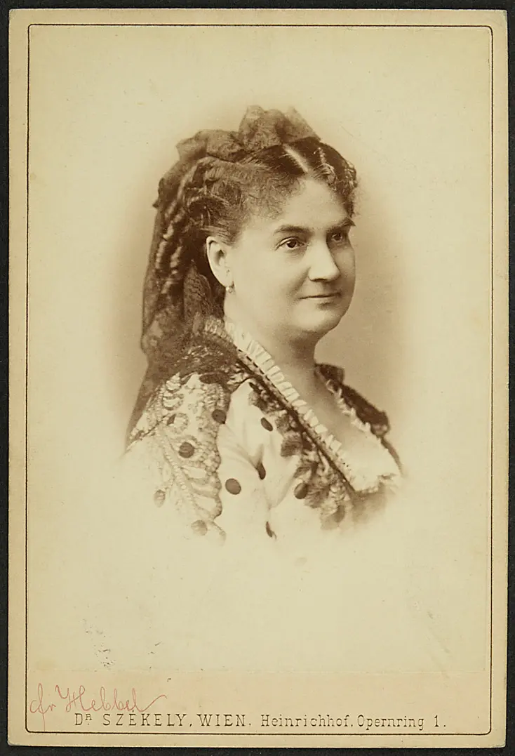 Christine Hebbel