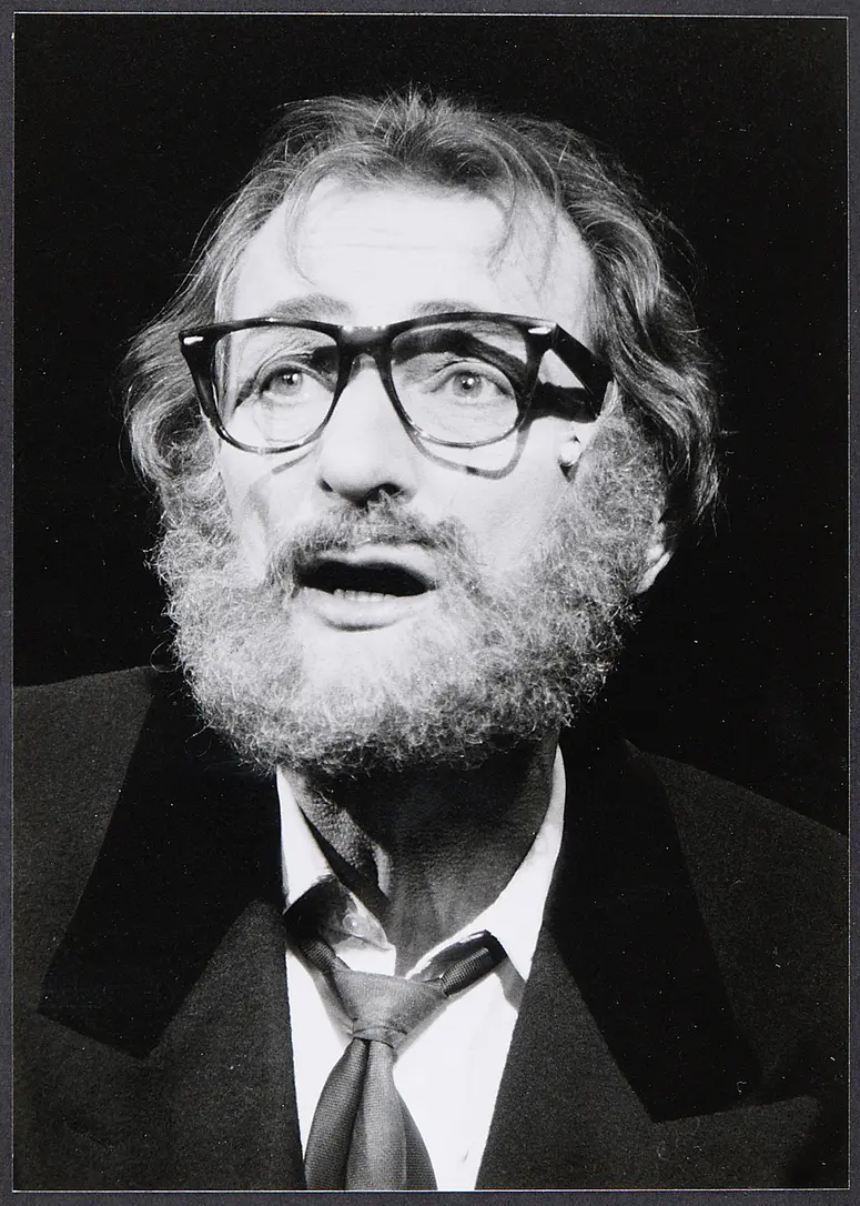 Ludwig Hirsch, Verweis auf Stücktitel: Irma la Douce