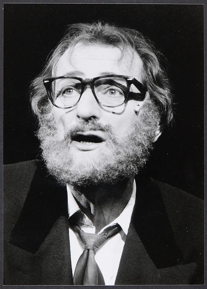 Ludwig Hirsch, Verweis auf Stücktitel: Irma la Douce