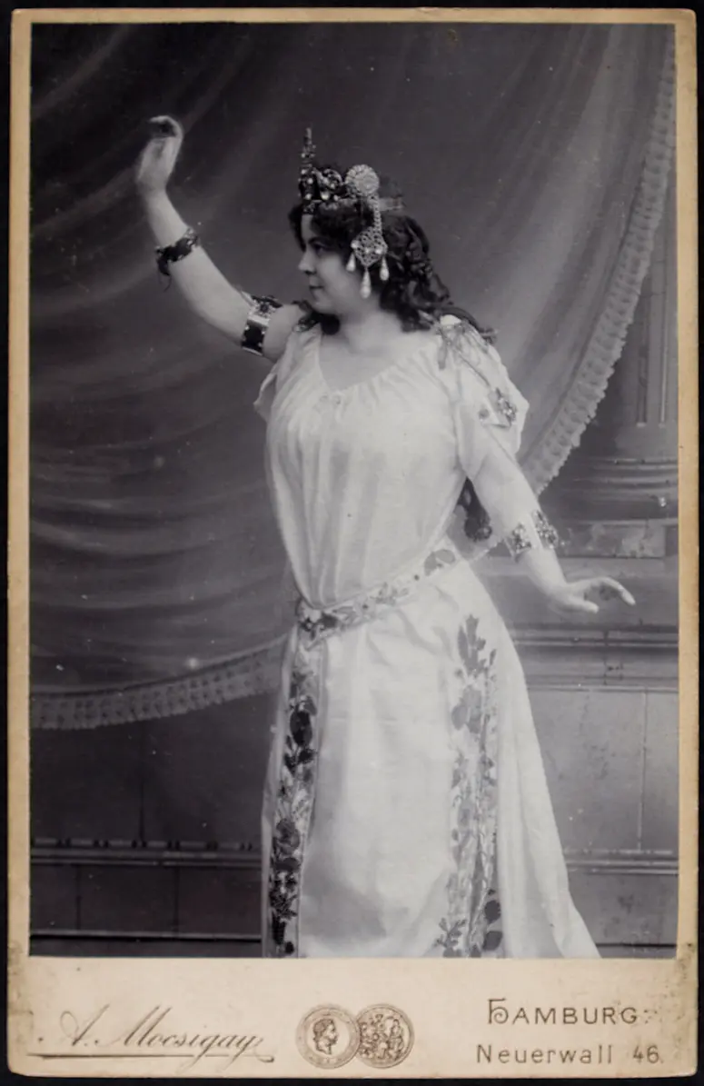 Elise Beuer
