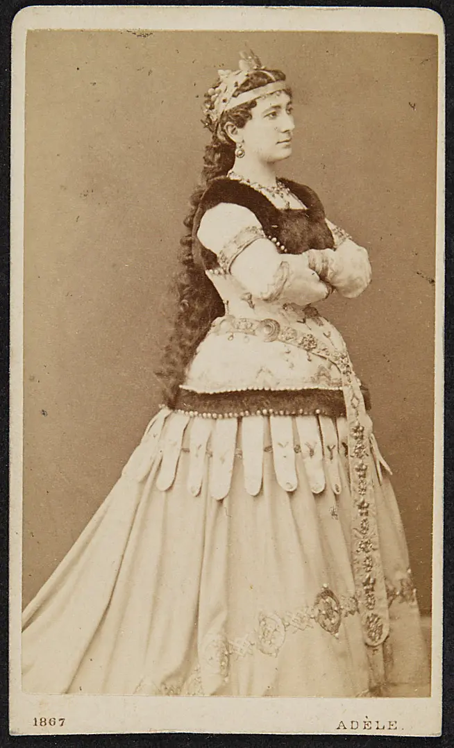 Charlotte Wolter